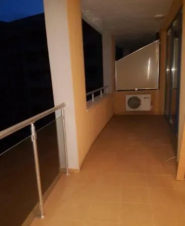 Apartments ساني بيتش