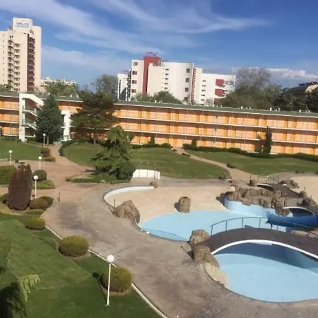 Apartments شقة *